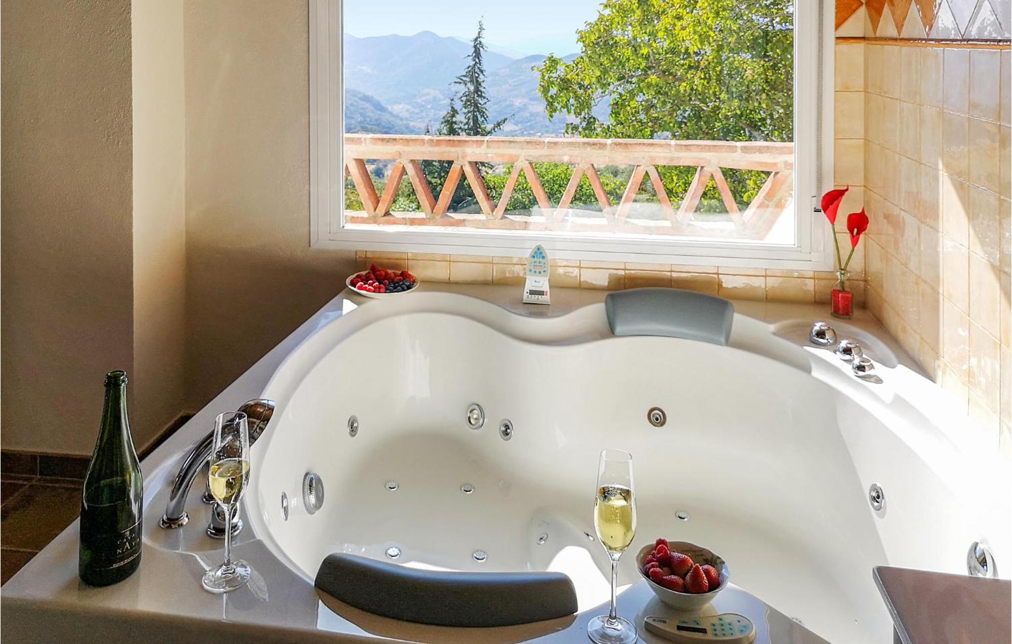 Awesome Home In Algatocín Extérieur photo